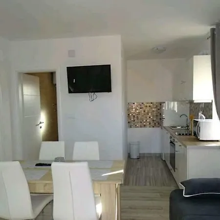 Golub Apartment